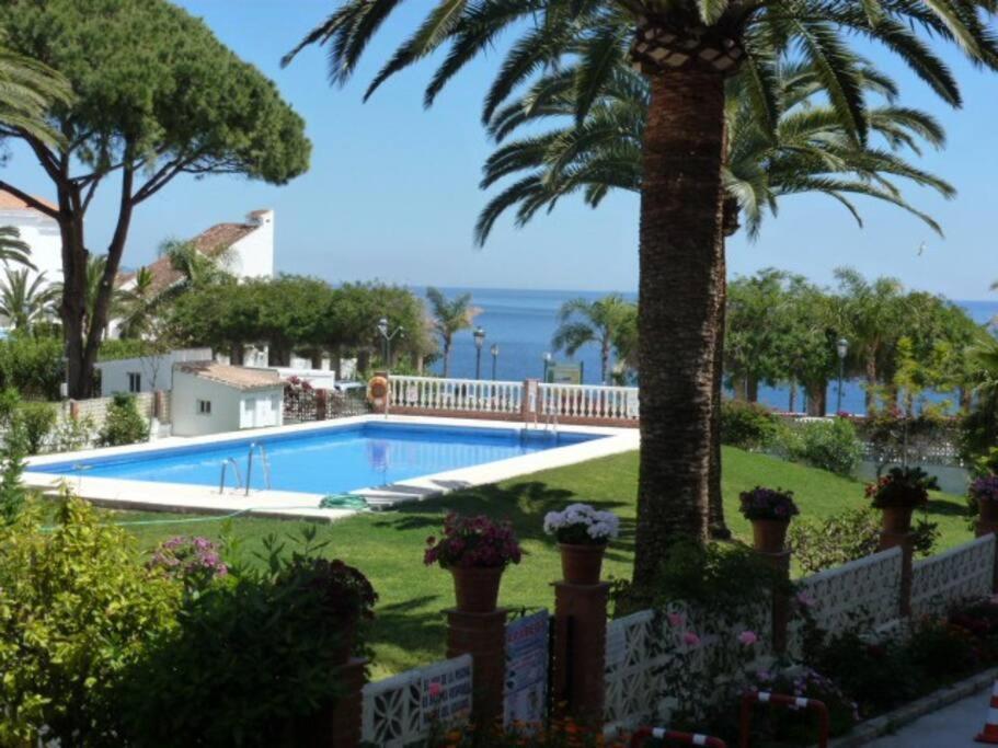 Carabeo 19 Apartment Nerja Bagian luar foto