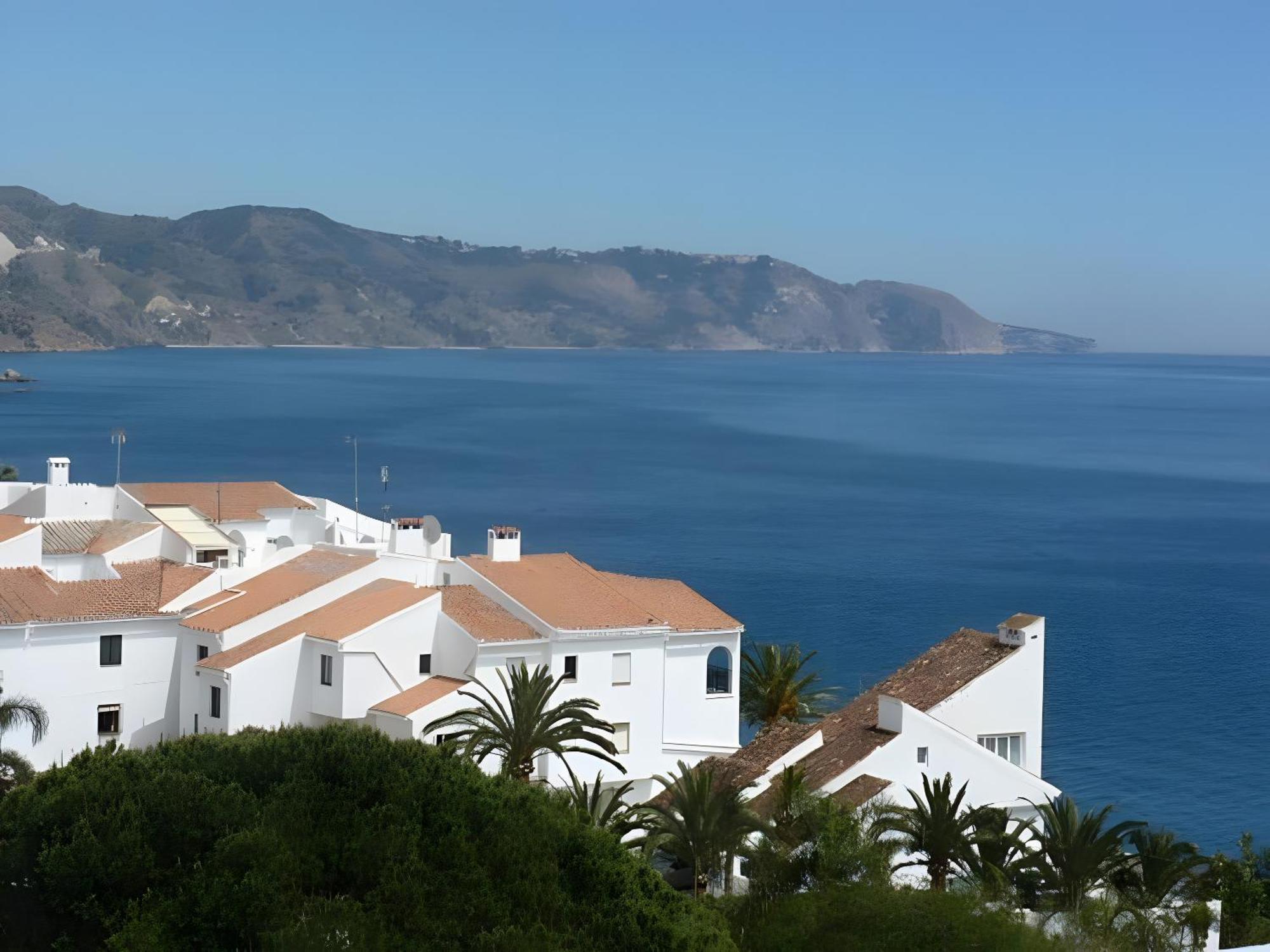 Carabeo 19 Apartment Nerja Bagian luar foto