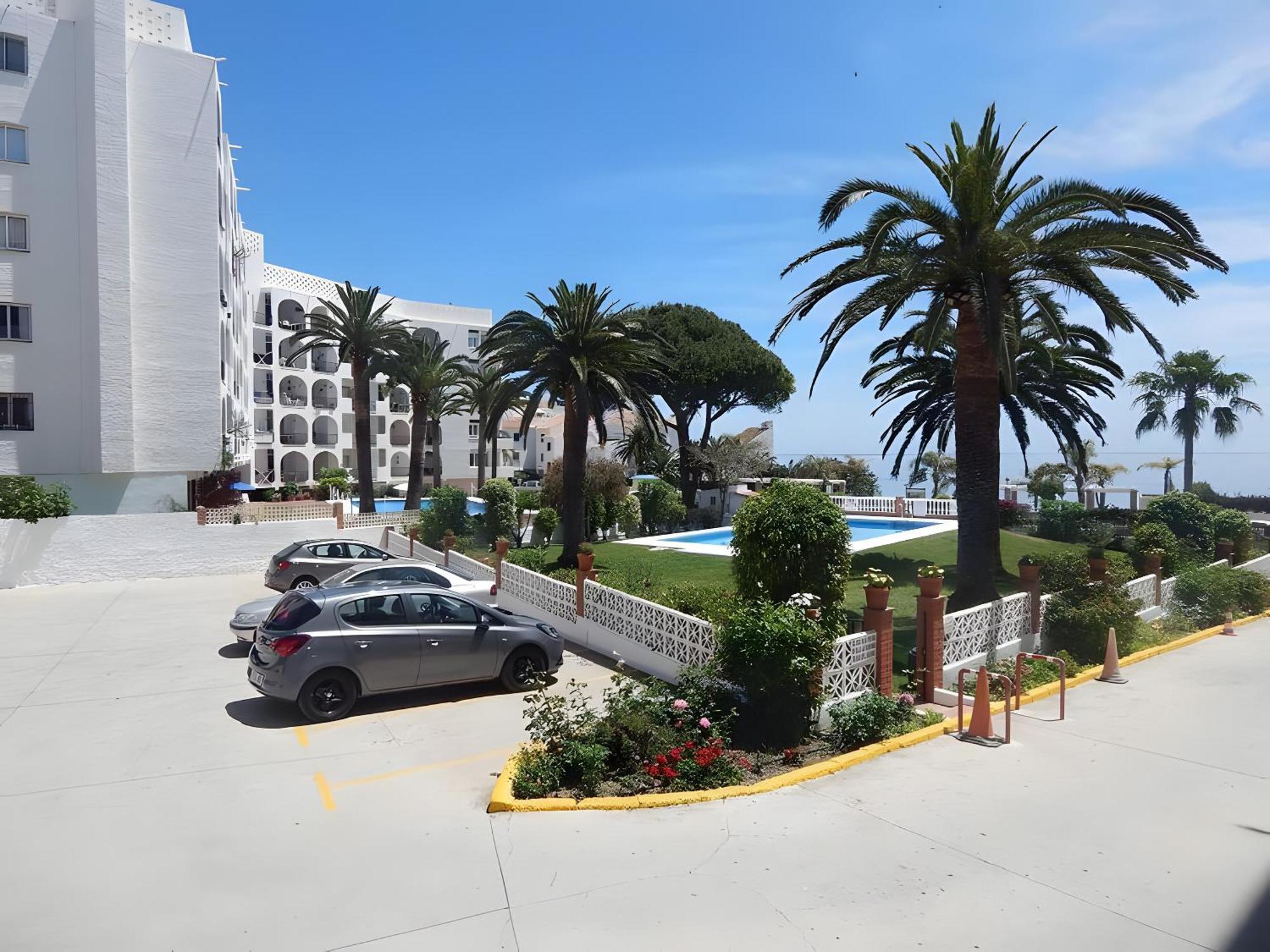 Carabeo 19 Apartment Nerja Bagian luar foto