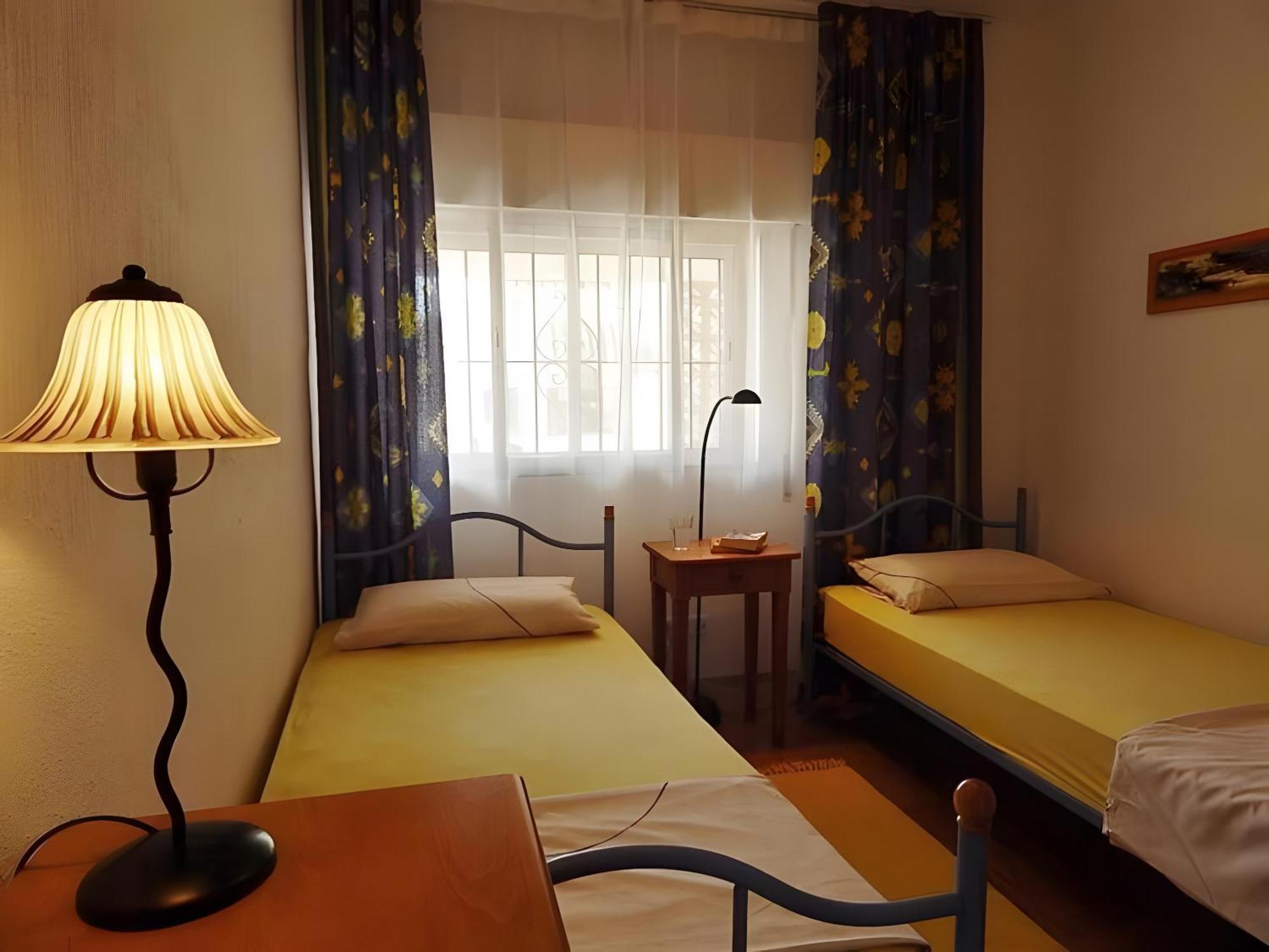 Carabeo 19 Apartment Nerja Bagian luar foto