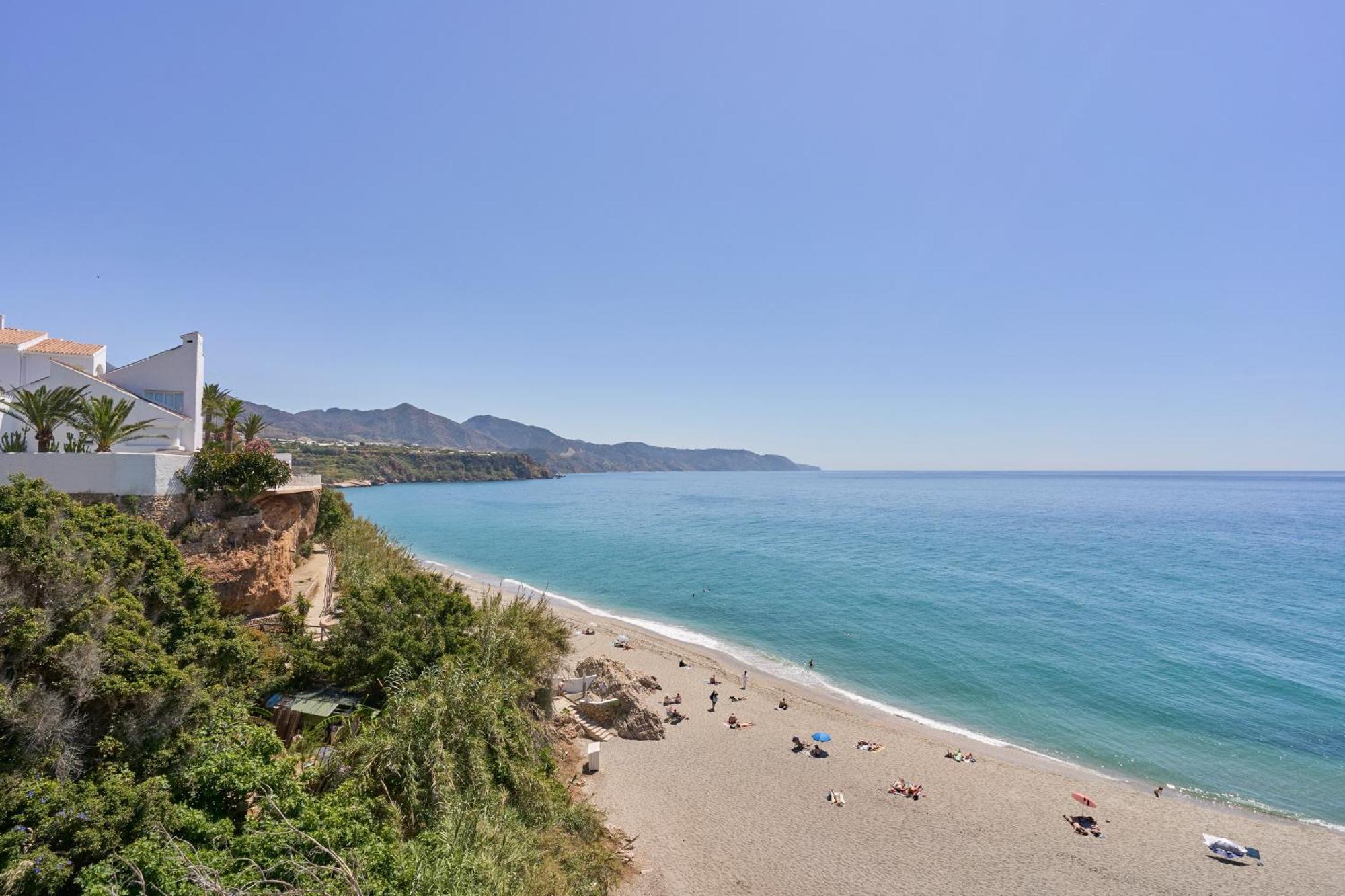 Carabeo 19 Apartment Nerja Bagian luar foto